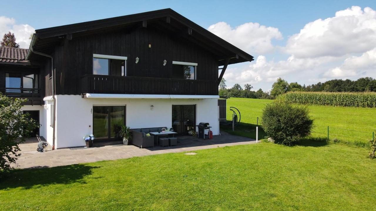 Schönes Ferienhaus am Herrenberg Prien Exterior foto