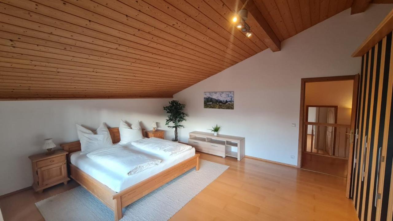 Schönes Ferienhaus am Herrenberg Prien Exterior foto